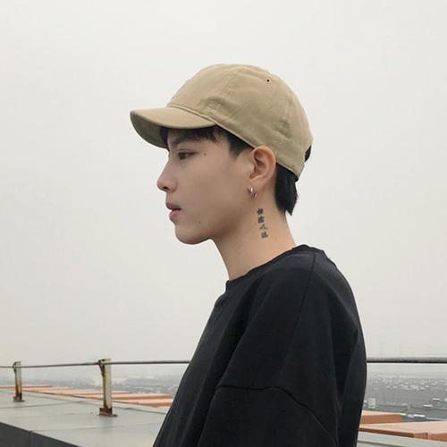 短发应该戴什么样的帽子