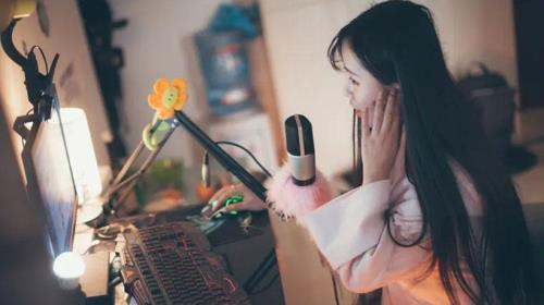 直播主题写什么可以吸引人