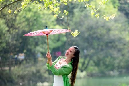 美女在云雾中的诗句