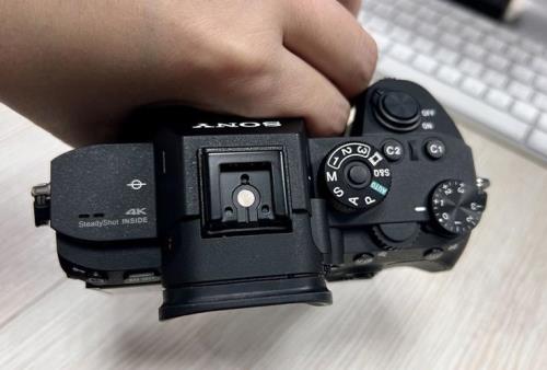 索尼a7r3重量