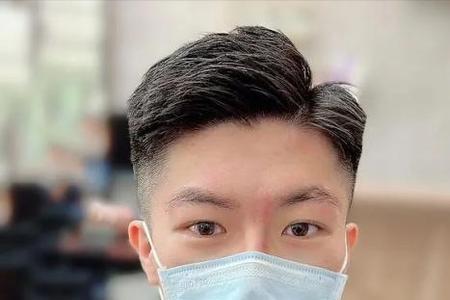 男生髌骨高适合什么发型
