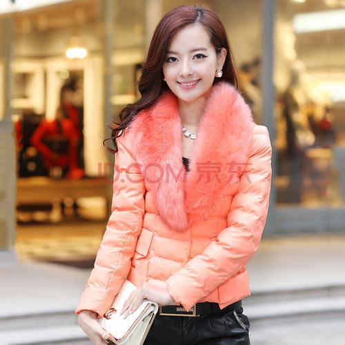 粉红色短款棉衣怎么搭配好看