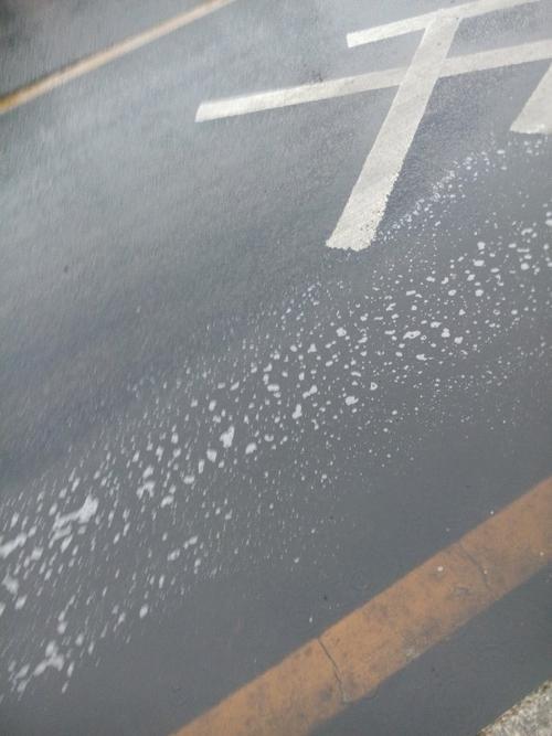 下雨了还是很大怎么回复