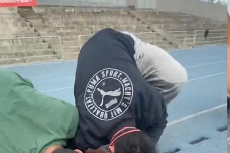 铁棍掉进下水道怎么办
