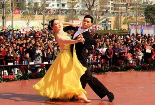 跳交谊舞的男人都是什么人