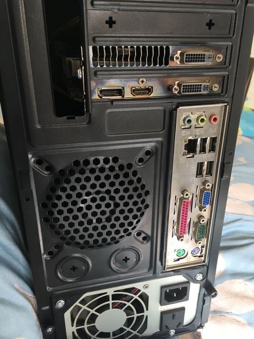 电脑主机后面的开关怎么用