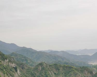 一个山一个屿是什么字