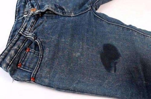衣服裤子上弄了香油怎么洗掉