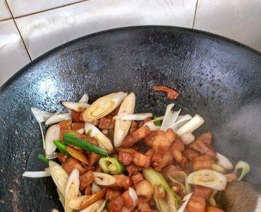 蒜苗红烧肉怎么做好吃