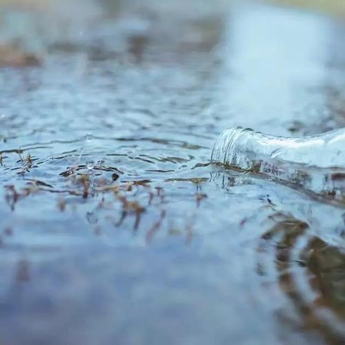 喜欢阴天下雨天的人是什么性格