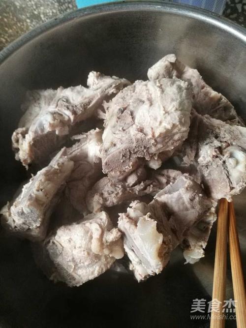 炖大骨头放什么调料