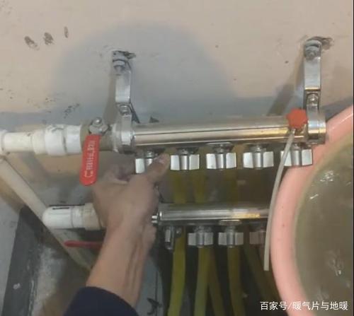 地热太热阀门怎么关一半