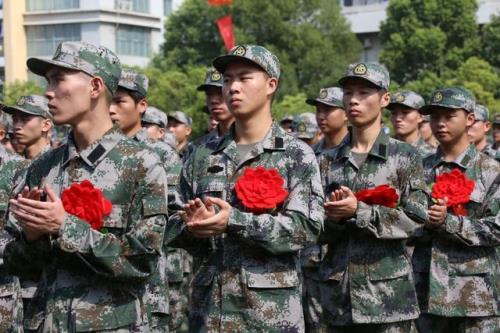 大一去当兵学校同意吗