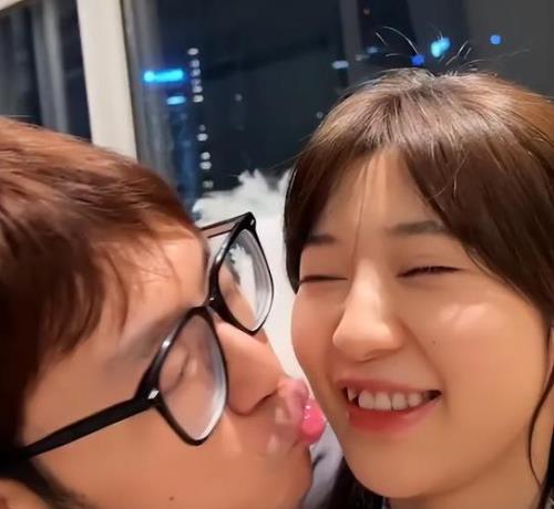 我女友为什么不让我亲她的嘴