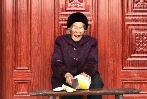 世上难逢百岁人生肖
