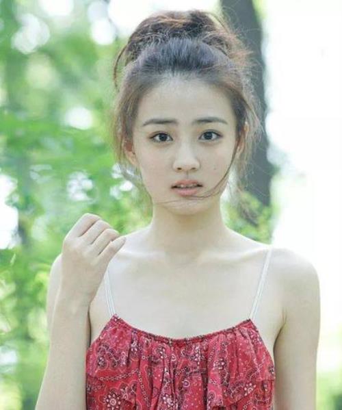 徐璐~~资料