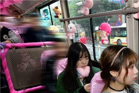 开车送女生回家应该聊啥