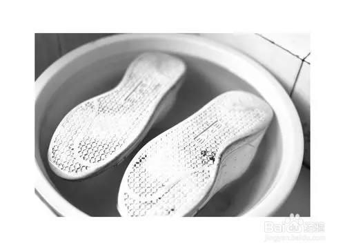 运动鞋洗一次会变小吗