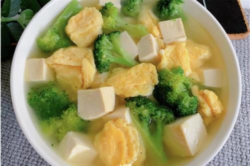 青菜汤为什么是黄色的