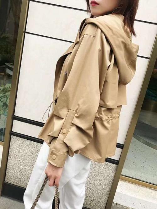 风衣爱出褶皱是因为面料不好吗