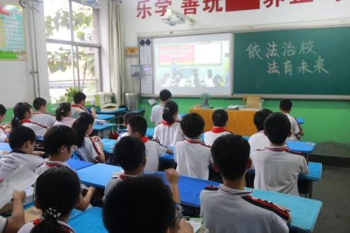 学法用法向未来答题怎么拿高分