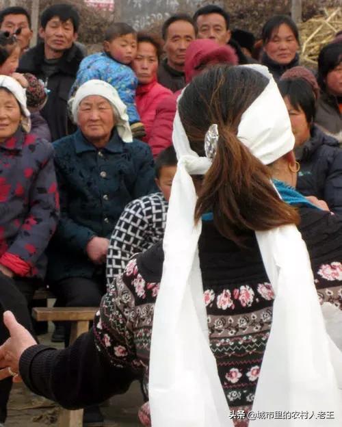 丧事怎么哭容易掉眼泪