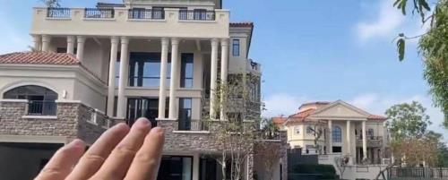 住别墅开豪车的都是什么人