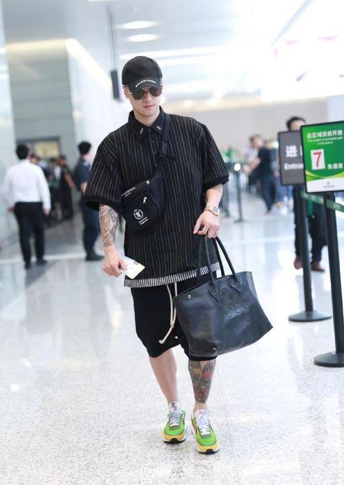 蒋劲夫为什么纹身