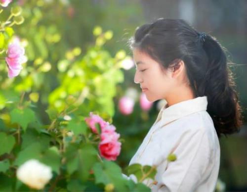 喜欢穿绿色的女人是什么心理