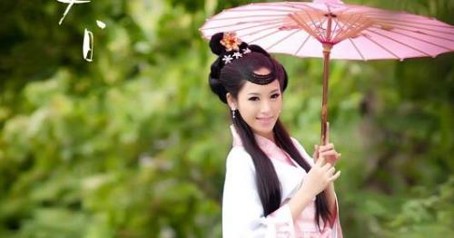 男生身边的莺莺燕燕是什么意思