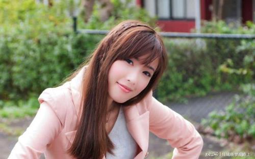 想和相亲女生开语音怎么问她