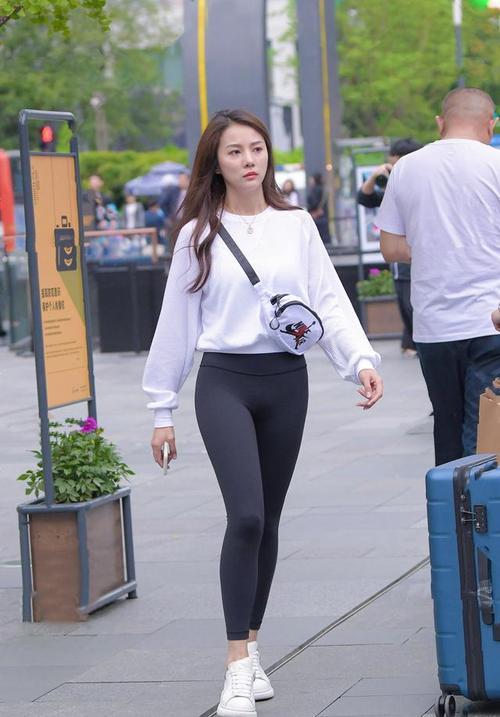 为什么女生裤子穿起来很舒服。