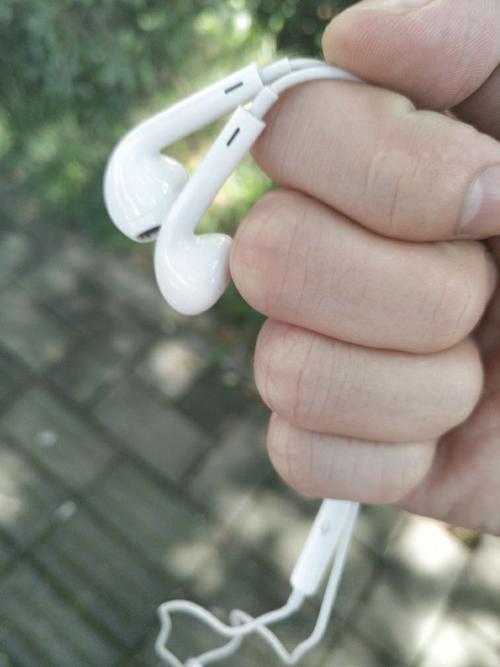 苹果耳机一个响一个不响怎么办