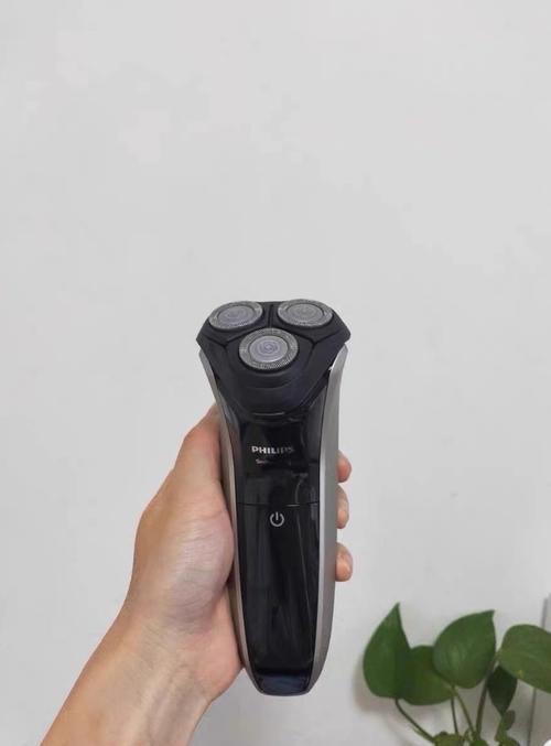 飞利浦剃须刀冬天无法直接启动