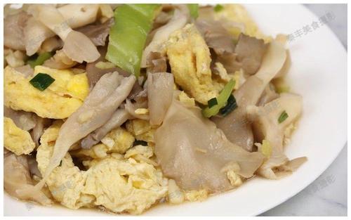平菇炒蛋做法