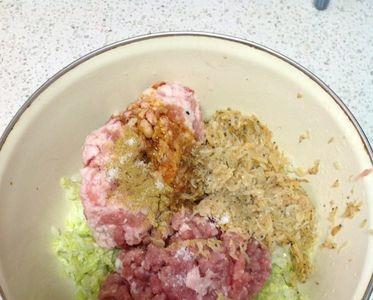 白菜虾米饺子馅的做法