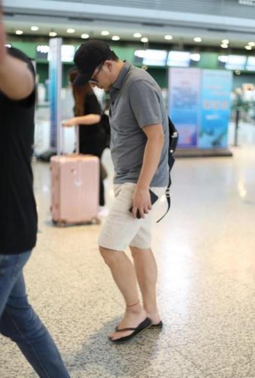 驼背适合穿长款带帽子的衣服吗