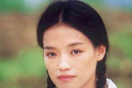 女人的麻花辫给男人的印象