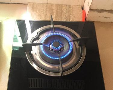 tcl燃气灶一体机如何更换电池