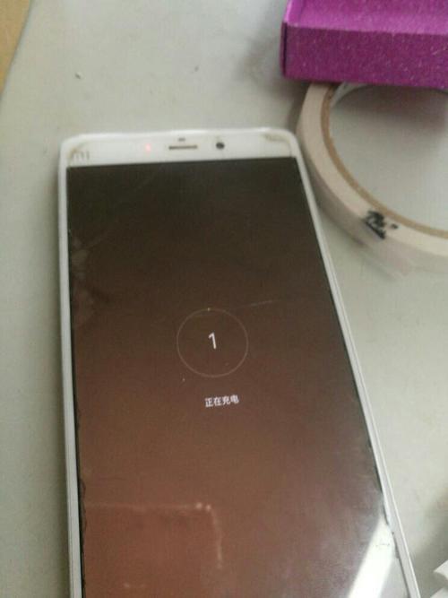 手机充电不熄屏是怎么回事