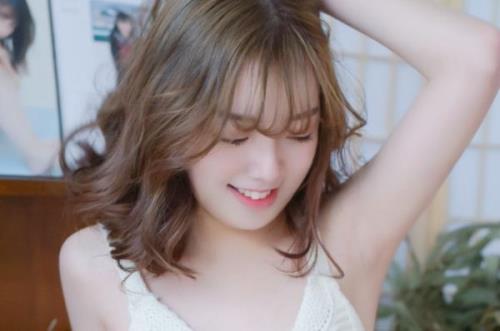 女生腿疼怎么安慰幽默