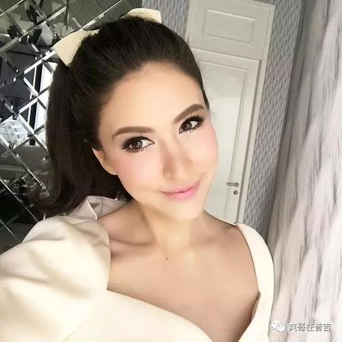 lana是哪国混血