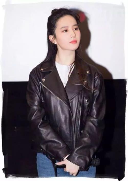 肩宽的人适合穿紧身皮衣吗