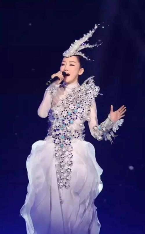 萨顶顶为什么会梵文