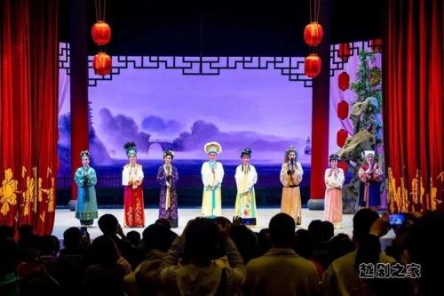 越剧朱祝芬退休了吗