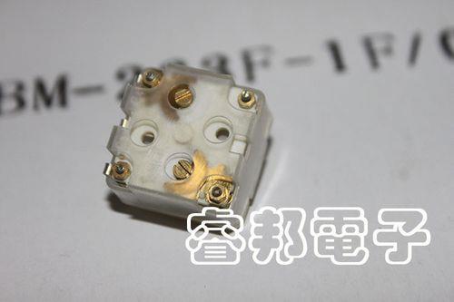 收音机四联可变电容怎么调
