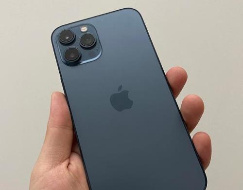 苹果12promax电池鼓包安全吗