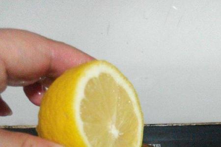 柠檬新鲜的好还是熬成酱好