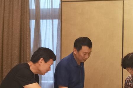 老丈人过寿要给客人敬酒吗