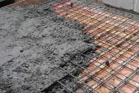 一层楼房用预制板还是现浇好